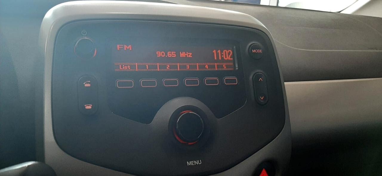 Toyota Aygo 1.0 VVT-i 69 CV 5 porte x-business