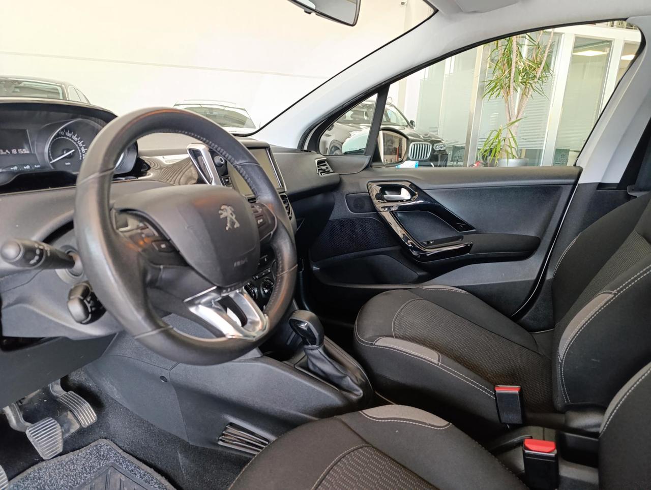 Peugeot 208 5 Porte 208 5p 1.2 puretech Active 82cv