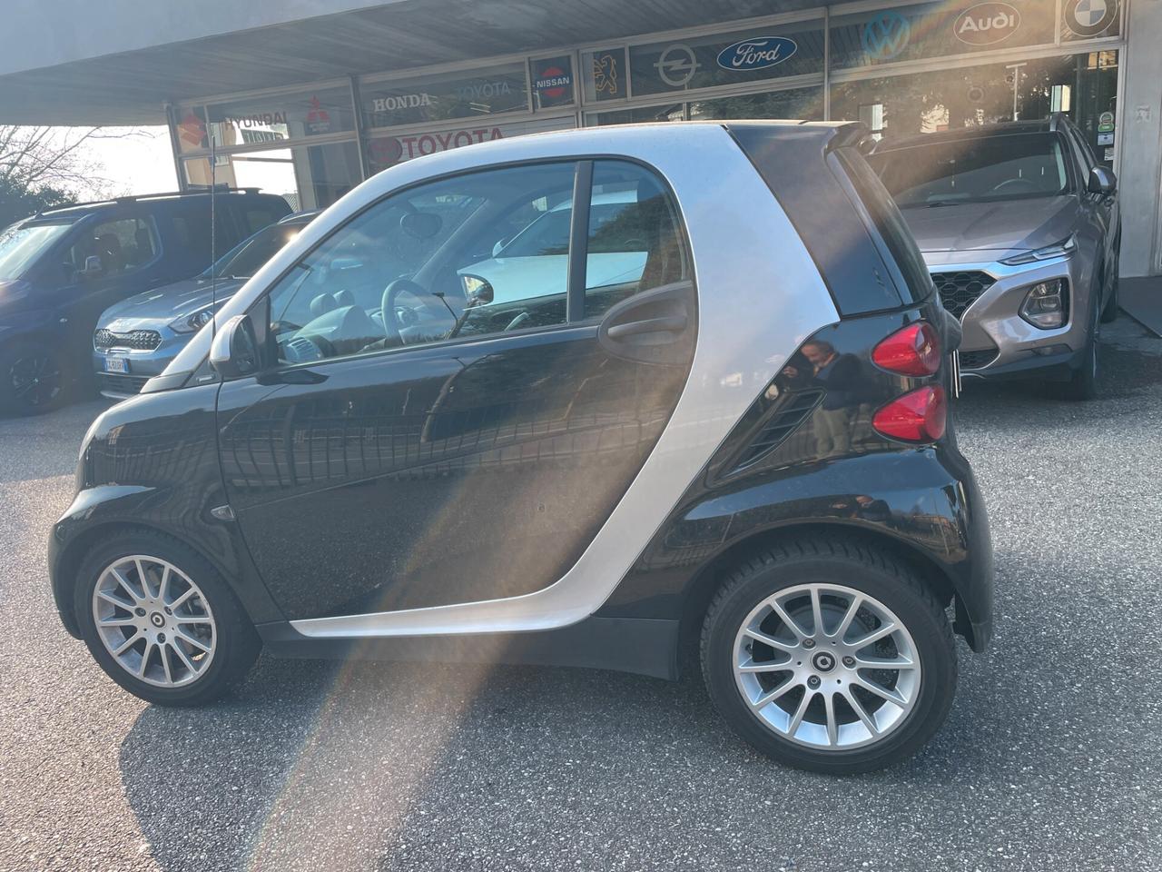 Smart ForTwo 1000 52 kW MHD coupé passion