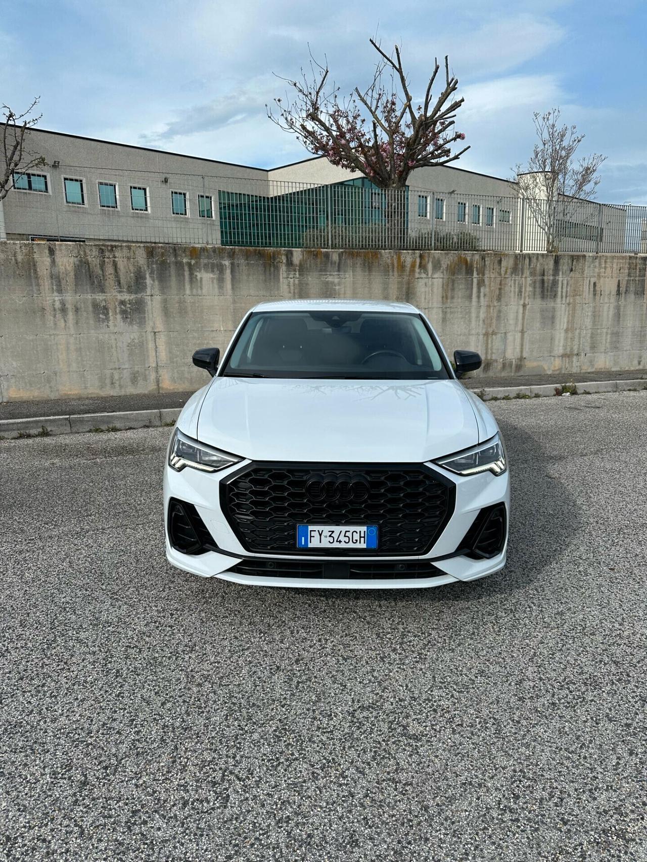 Audi Q3 35 TDI S tronic line edition