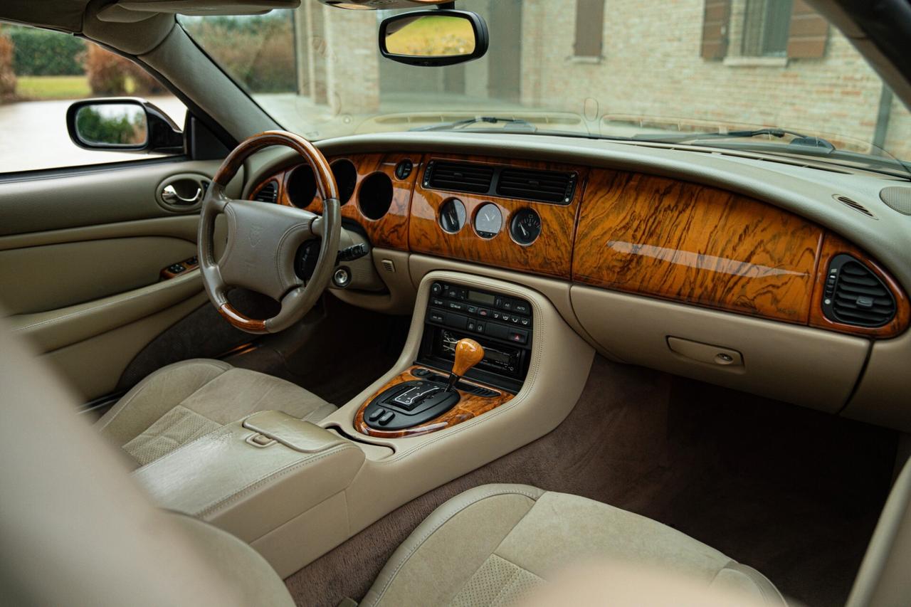 Jaguar XK 8 QDV CABRIOLET - JAG00083