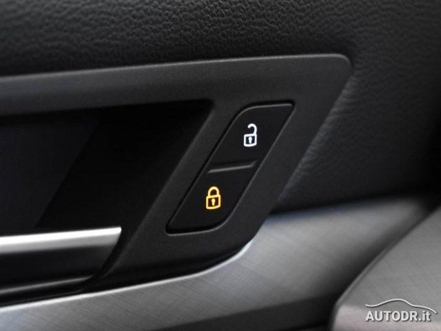 VOLKSWAGEN Golf Variant 2.0 TDI Life DSG Fari LED, App-Connect, ACC KM CER