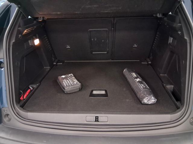PEUGEOT 3008 BlueHDi 130 S&S EAT8 Active Business