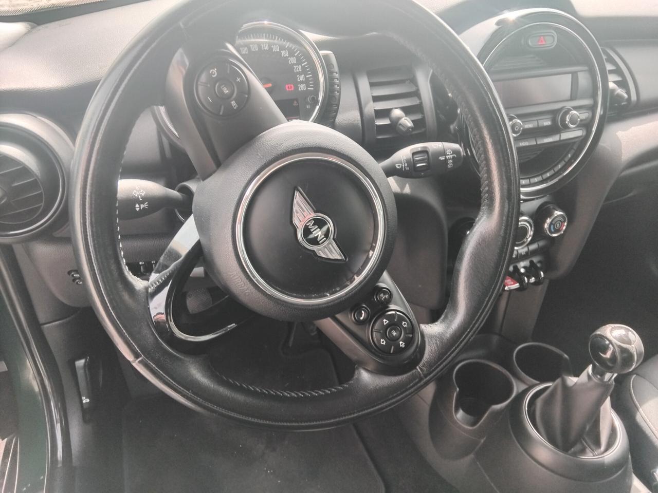 Mini Mini 1.5 Cooper D 5 porte
