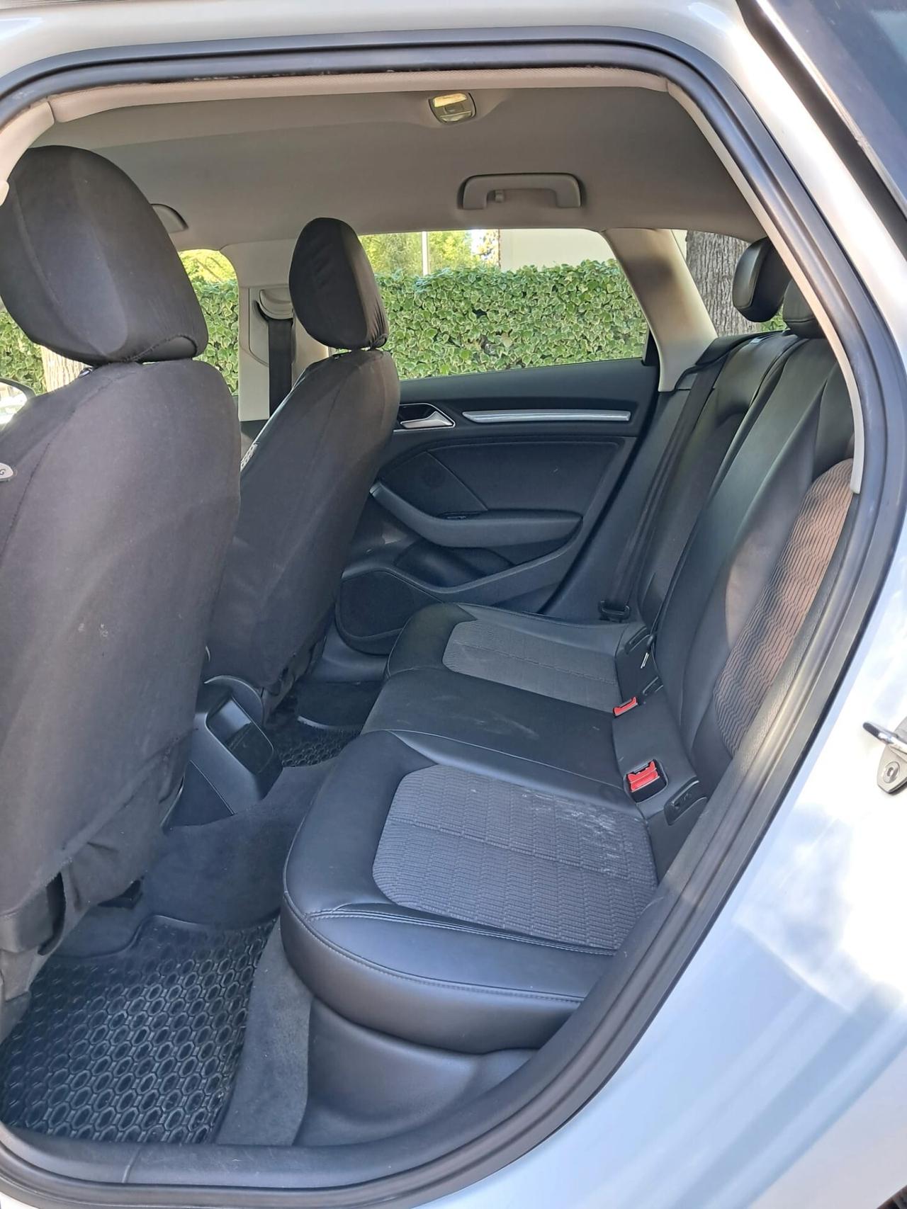 Audi A3 1.6 TDI clean diesel Attraction