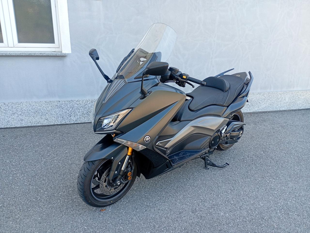Yamaha T Max 530 iron