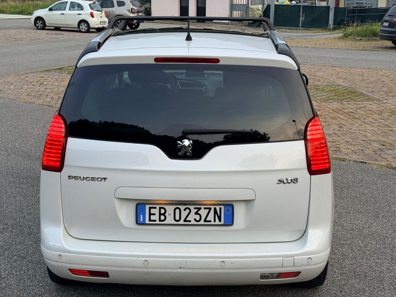 Peugeot 5008 2.0 HDi 150CV full optional