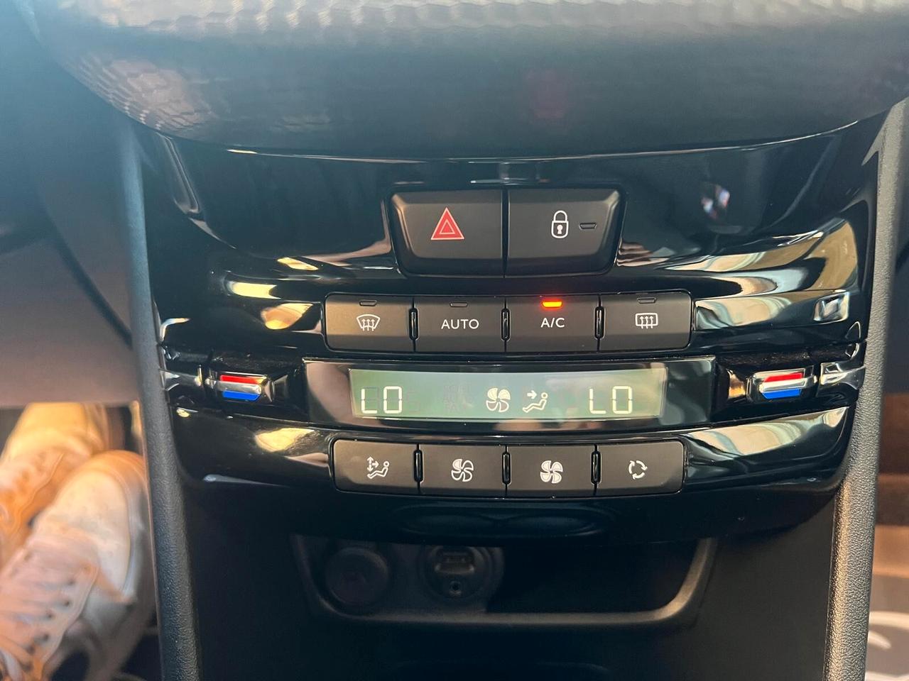 PEUGEOT 2008 1.6 100CV ALLURE PELLE NAVI CAM ANNO 2018