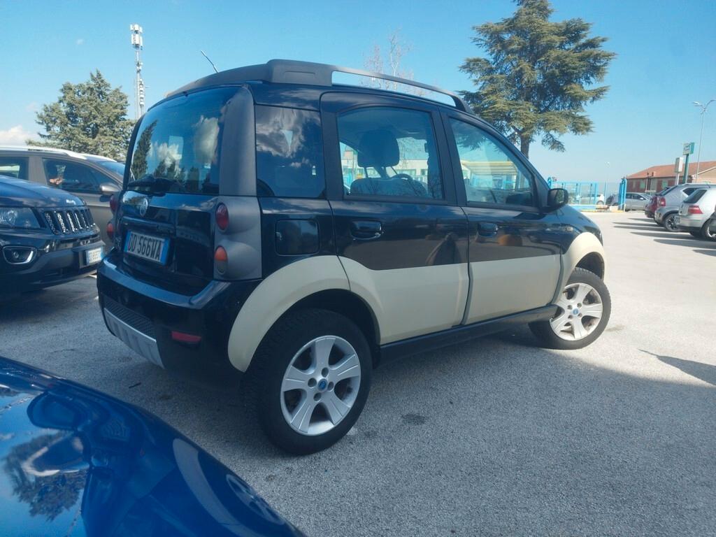 Fiat Panda 1.3 MJT 16V 4x4 Cross