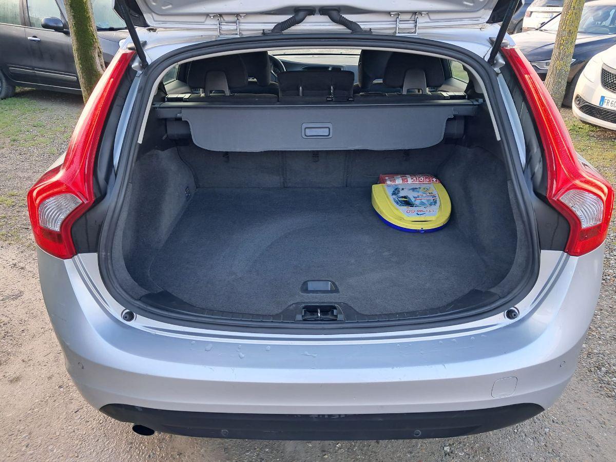 VOLVO - V60 - D2 Summum