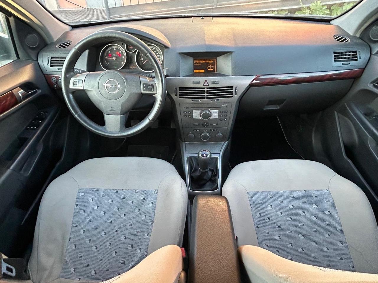 Opel Astra 1.7CDTI 101CV 5P Berlina Cosmo Neopatentati