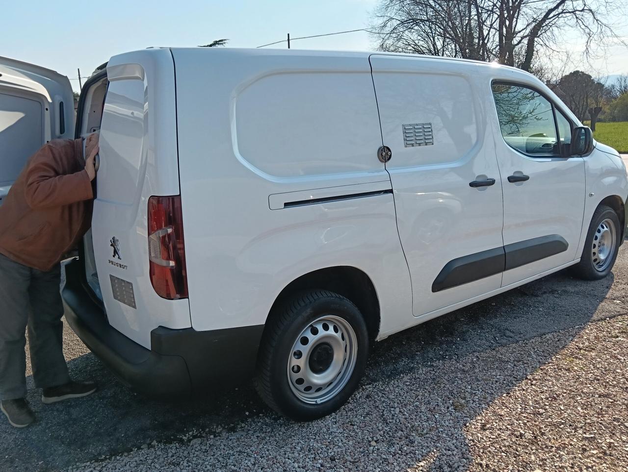 Peugeot Partner BlueHDi 100. Maxi