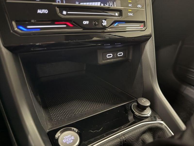 Volkswagen T-Cross T-Cross 1.0 TSI R-Line