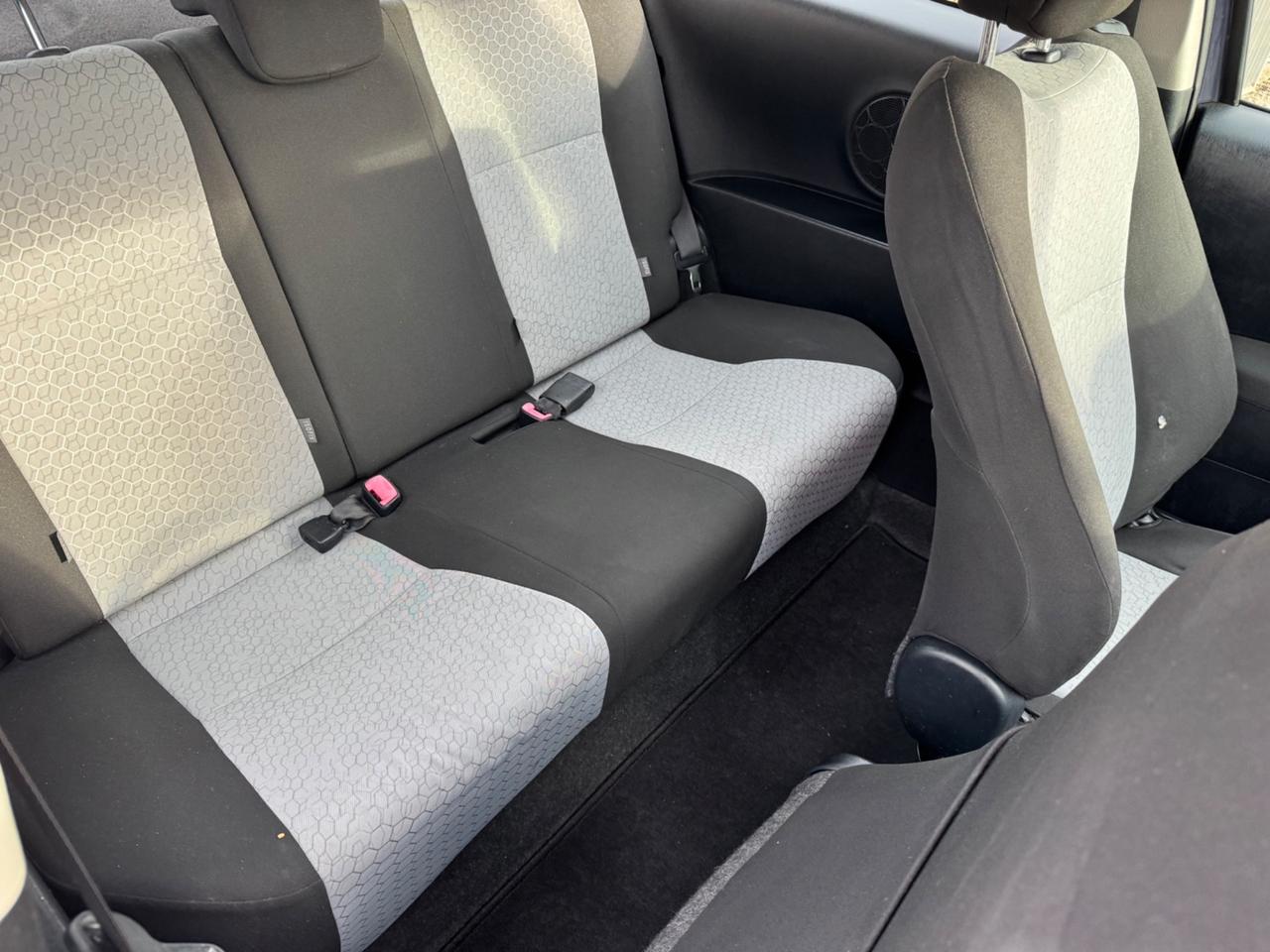 Toyota Yaris 1.0 3 porte Active NEOPATENTATI