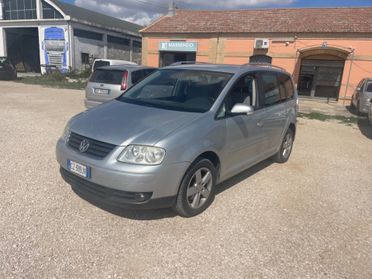 Volkswagen Touran 2.0 16V TDI Highline