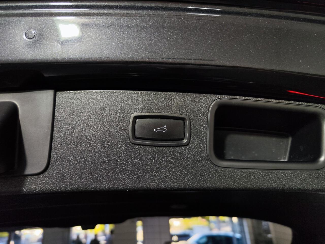 Porsche Macan 2.0 245cv Tetto Led