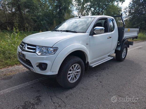 Mitsubishi L200 2.5 DI-D 2 Porte 2015- CON CASSONE