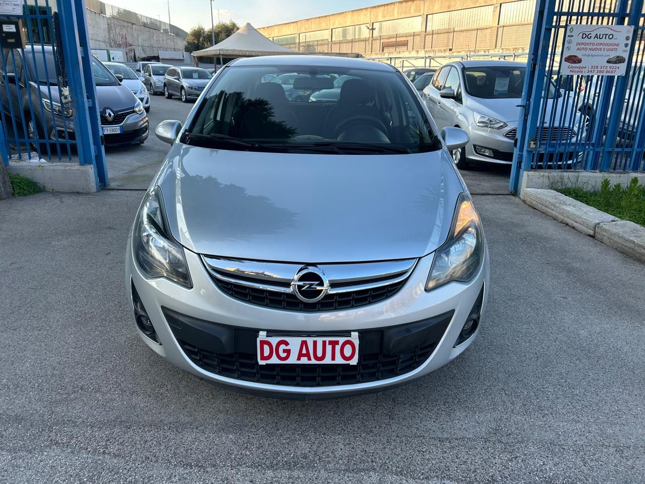 Opel Corsa 1.2 benzina 85 cv 2013