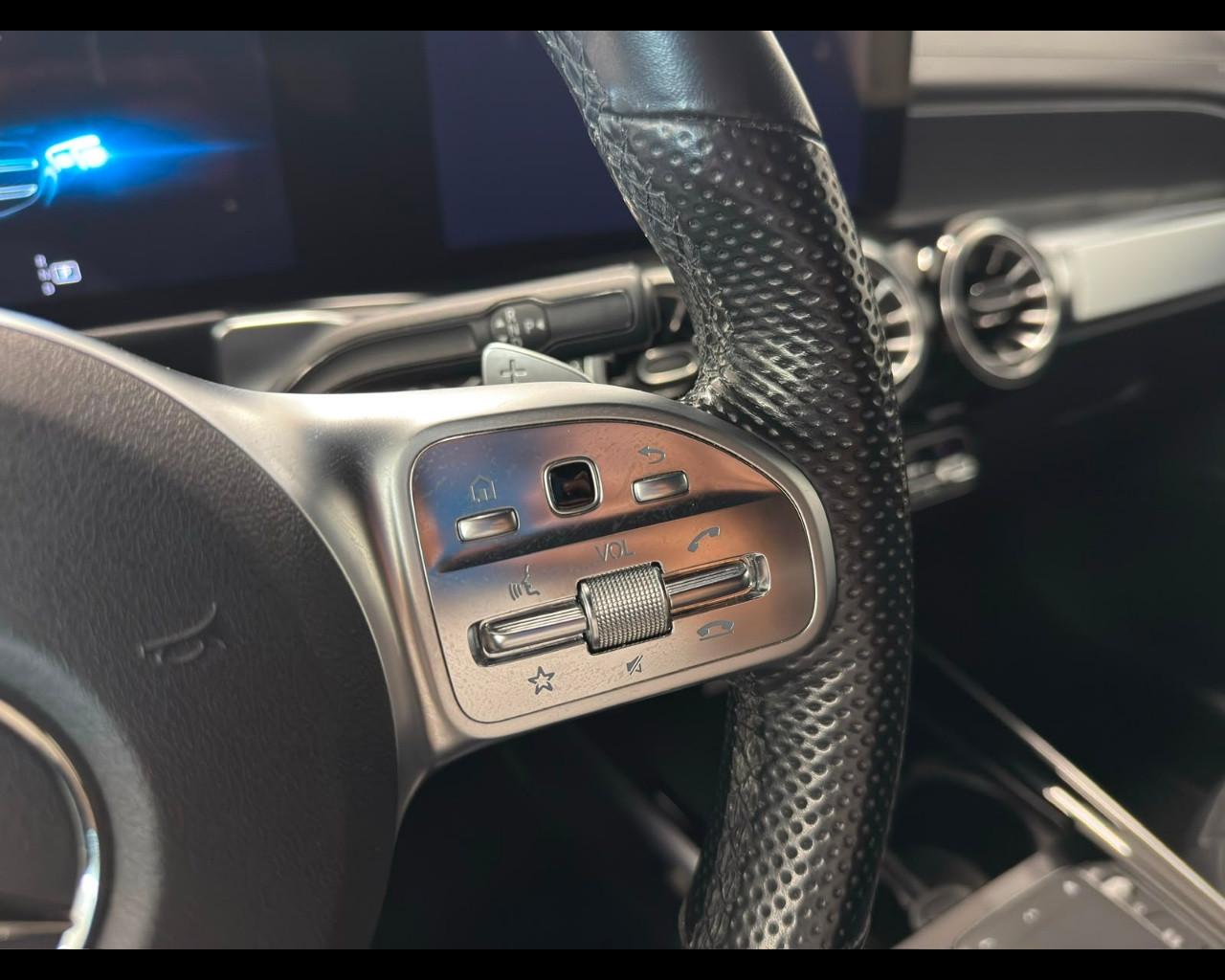 Mercedes-Benz GLB (X247) - GLB 180 d Automatic Premium