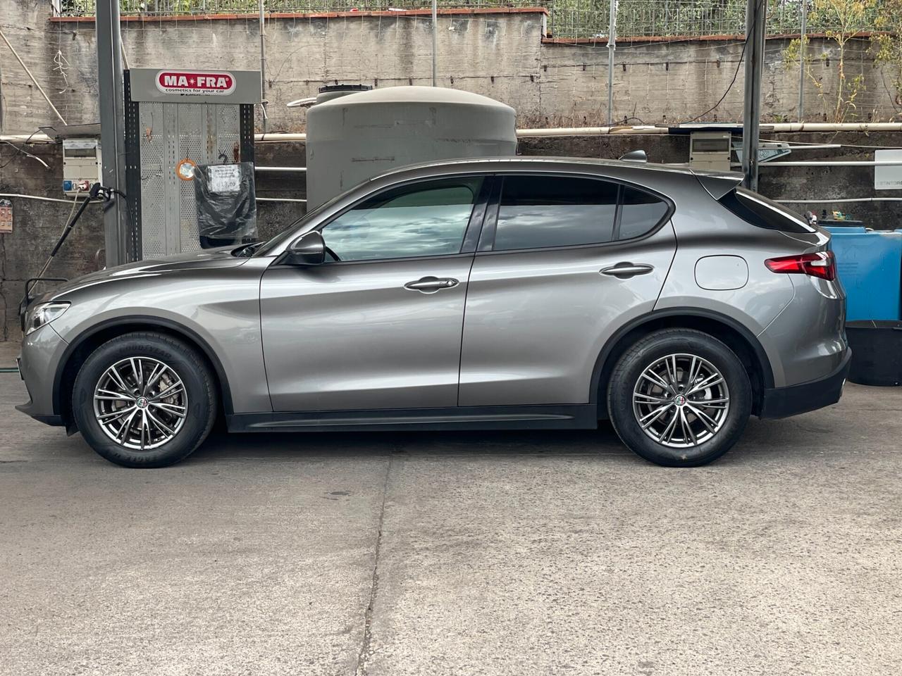 Alfa Romeo Stelvio 2.2 Turbodiesel 180 CV AT8 RWD Super