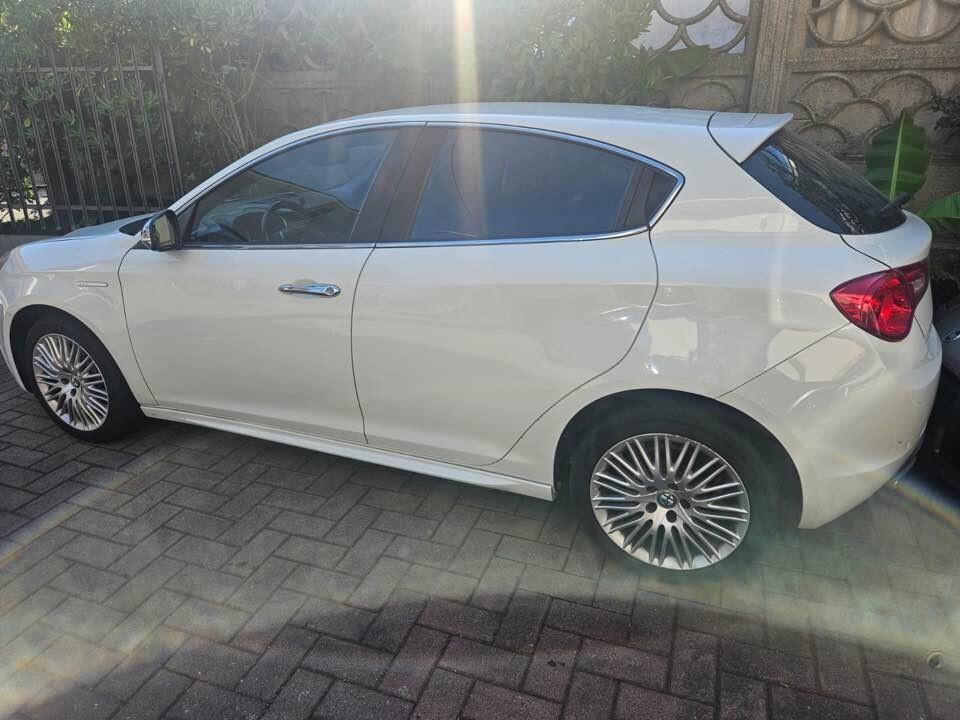 ALFA ROMEO 2.0 jTDm-2 175cv Exclusive