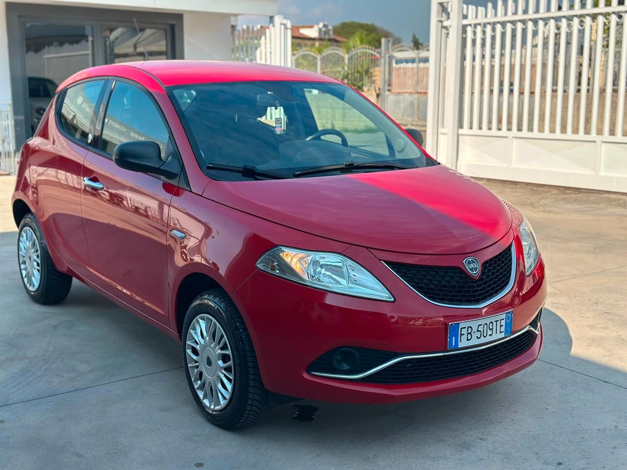 Lancia Ypsilon 0.9 Metano 2015