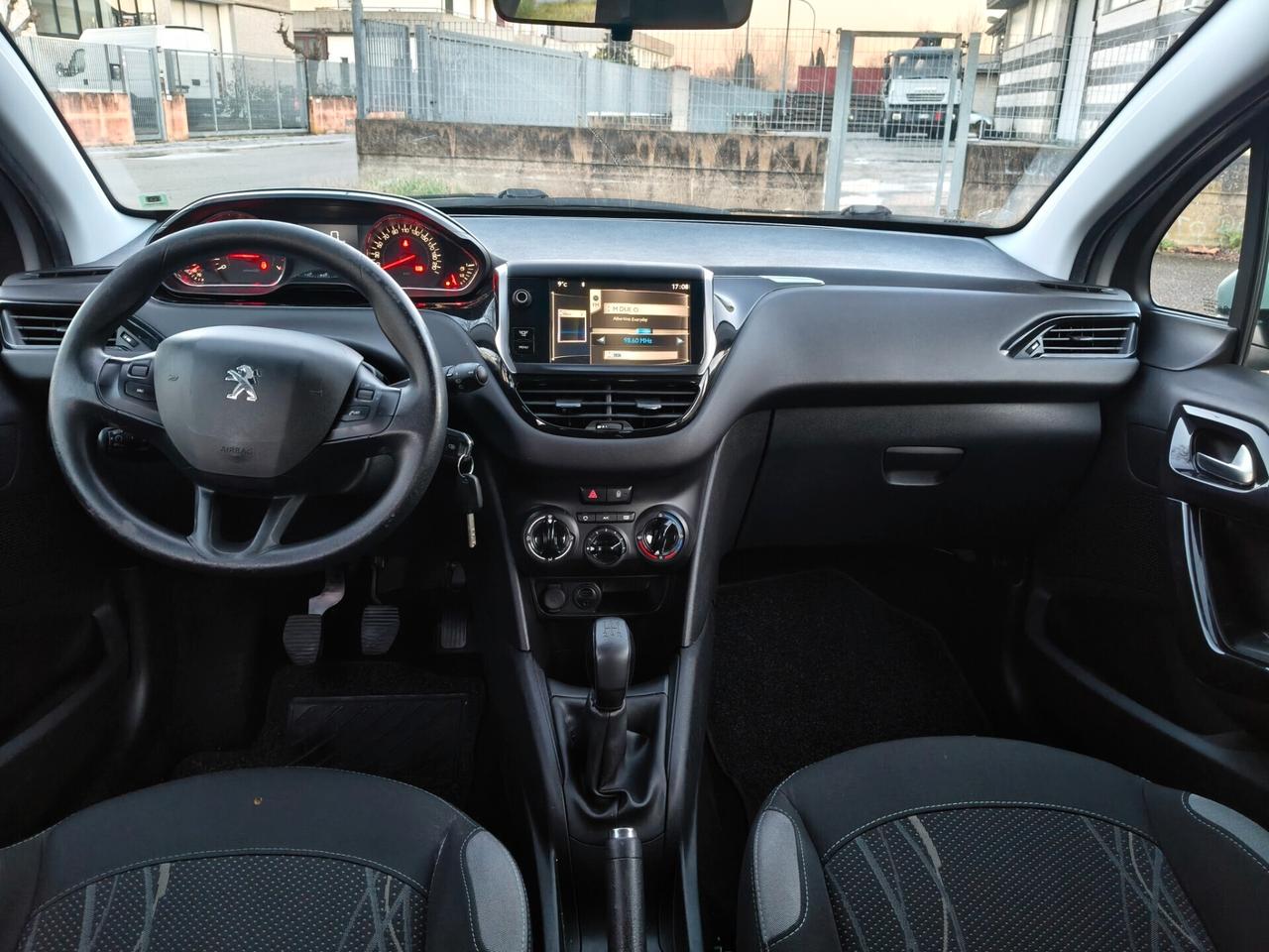 Peugeot 208 1.2 5 porte 2014 SOLO 137.000 KM