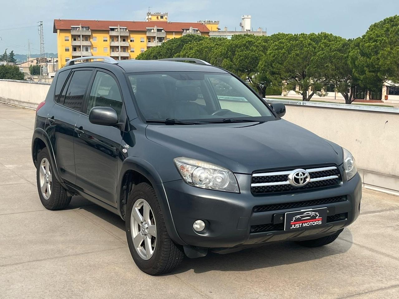 Toyota RAV 4 RAV4 2.2 D-4D 177 CV Luxury