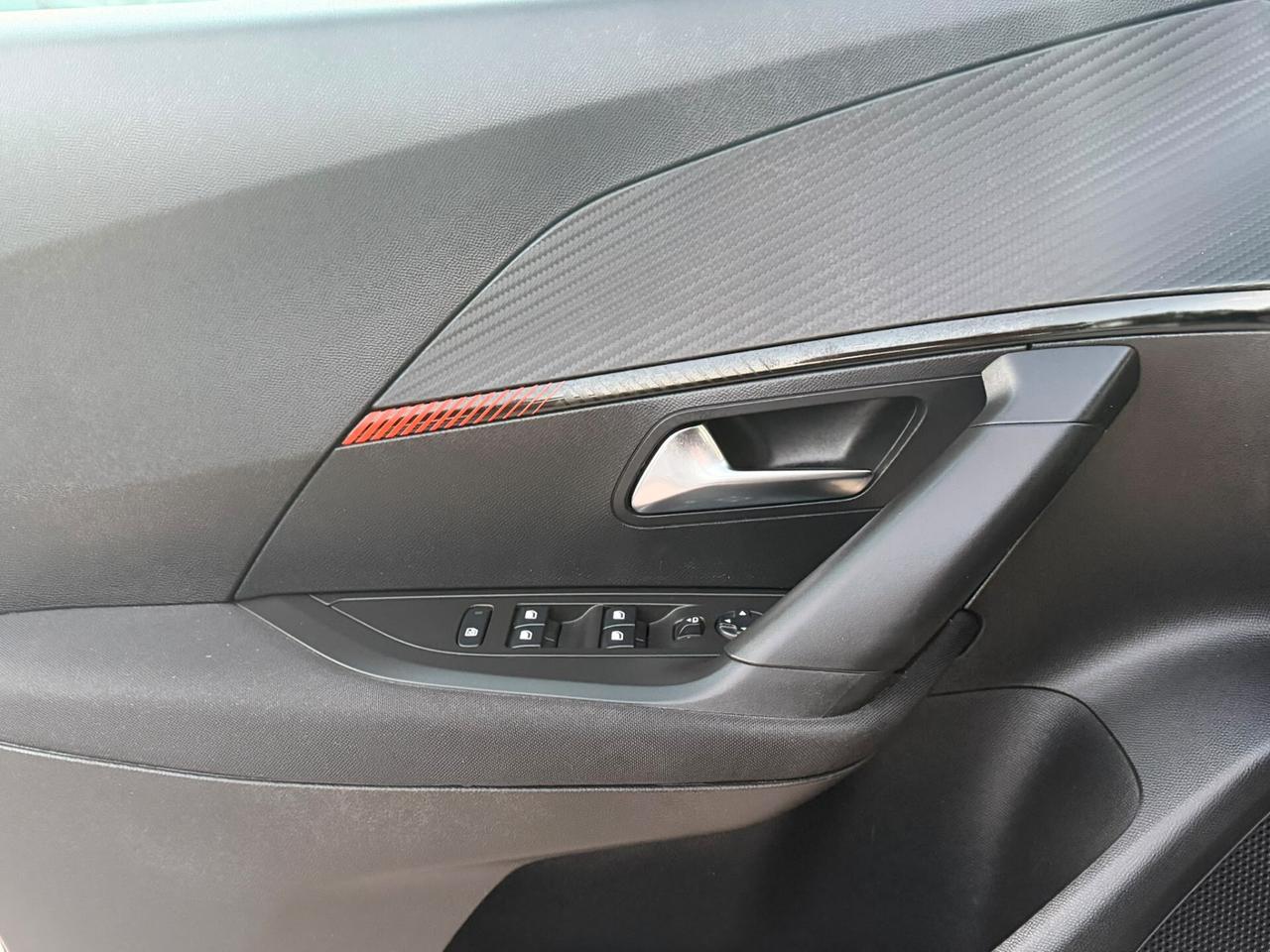 Peugeot 2008 1.2 Benzina 2021