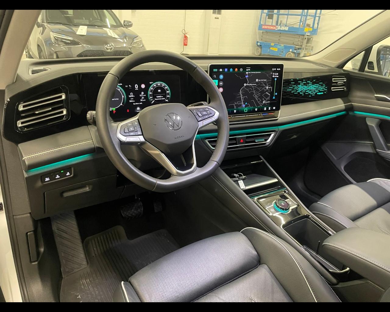 VOLKSWAGEN Tiguan 3ª serie - Tiguan 2.0 TDI 193 CV DSG 4MOTION Elegance