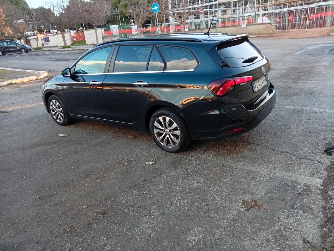 Fiat Tipo 1.6 Mjt S&S DCT SW Lounge