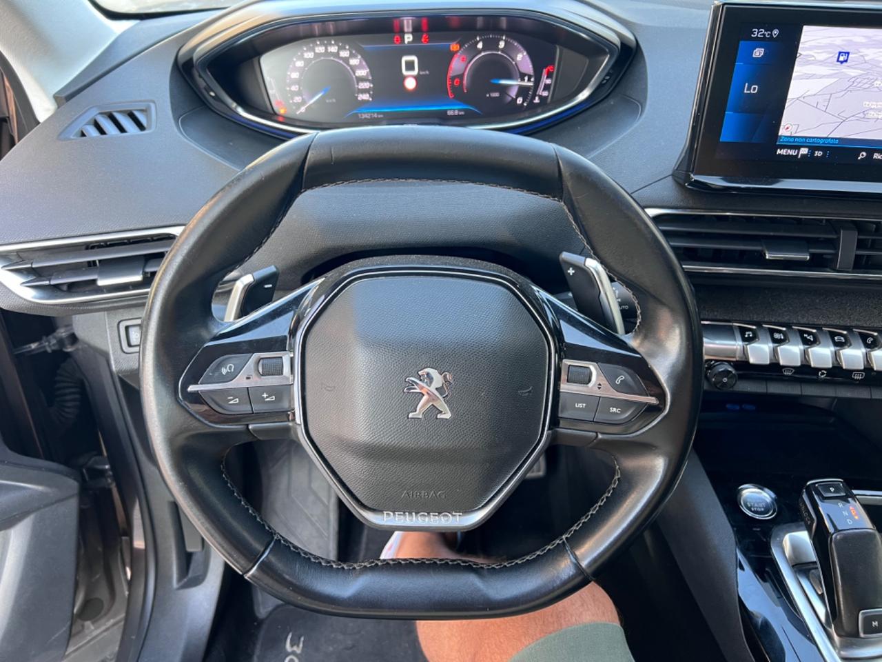 Peugeot 3008 BlueHDi 130 S&S EAT8 Allure