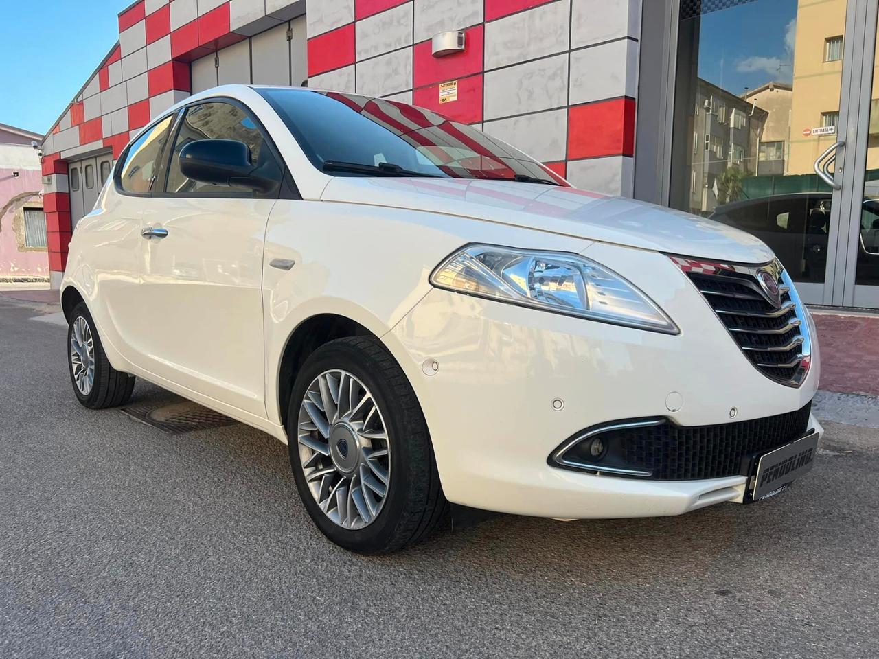 Lancia Ypsilon 1.3 MJT 16V 95 CV 5 porte S&S Gold