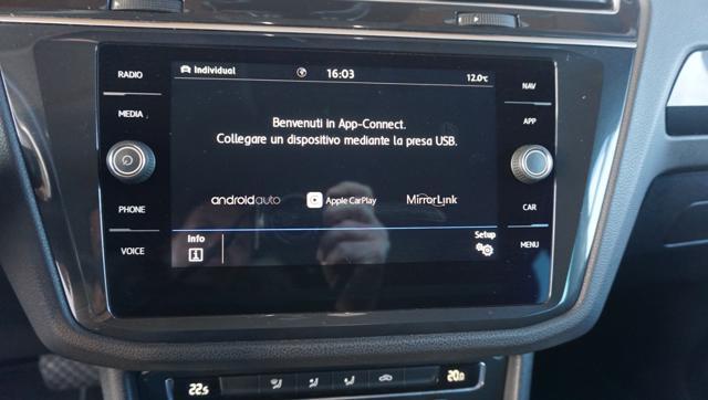 VOLKSWAGEN Tiguan 2.0 TDI 150 CV SCR DSG R-Line