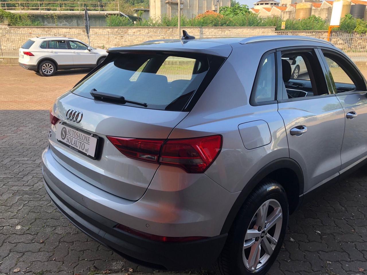 Audi Q3 35 TDI S tronic Business