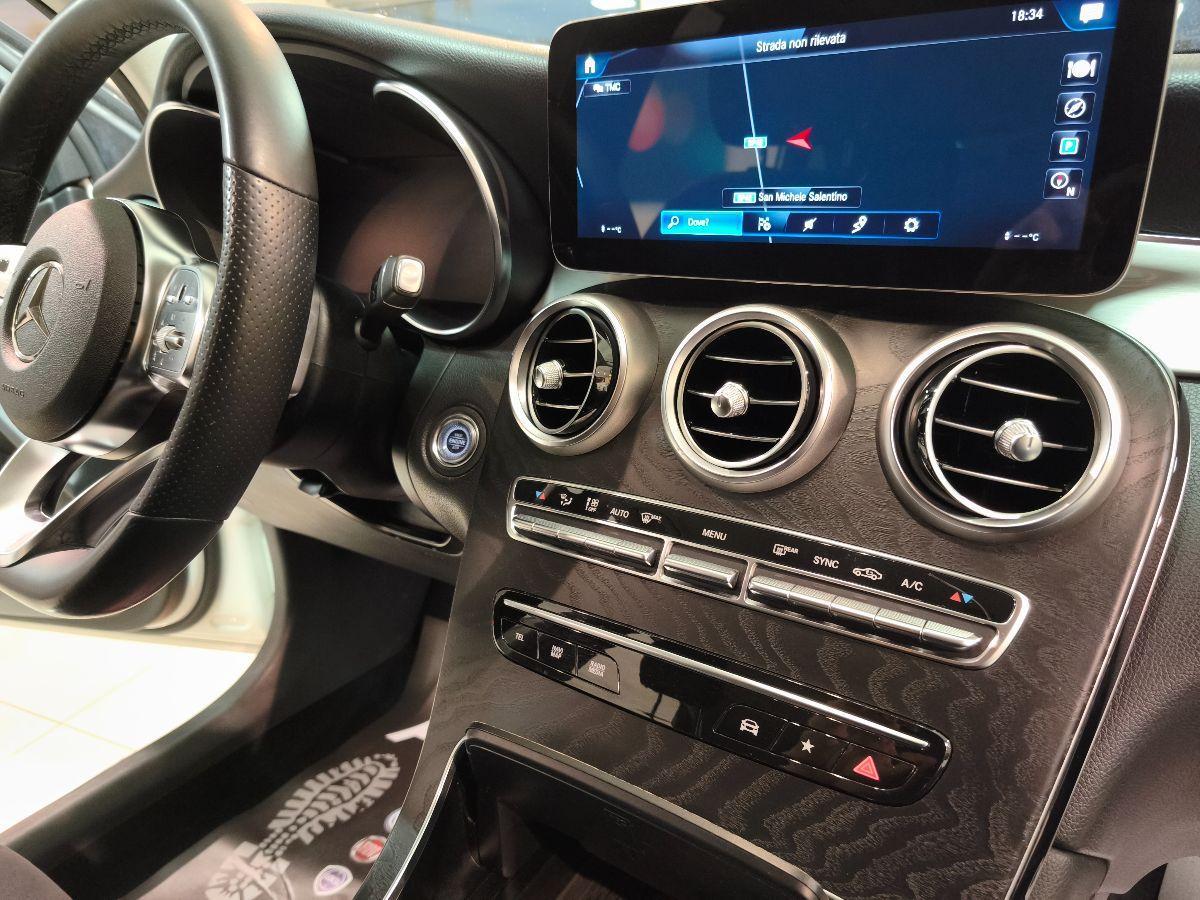 MERCEDES GLC 220 d 4Matic Premium Plus AMG Luci Ambient Gancio