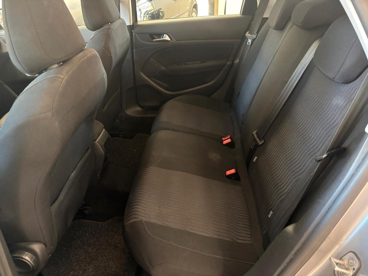 PEUGEOT 308 ANNO 2014 DS 1.6 HDI ADATTA NEOPATENTATI KM 187 MILA