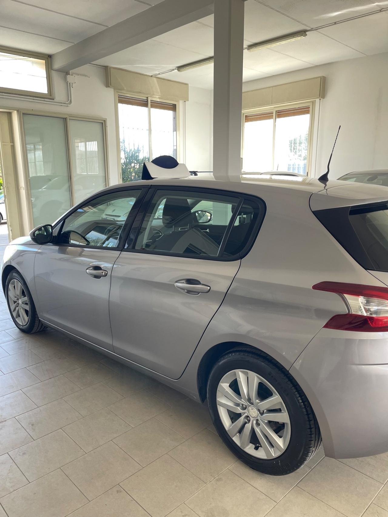 Peugeot 308 1.6 HDi 92 CV Business