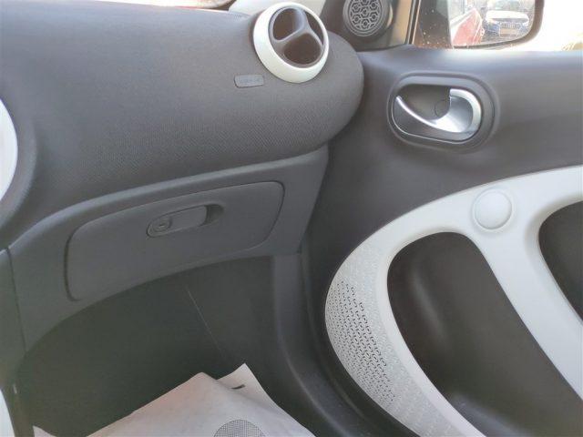 SMART ForFour 70 1.0 Auto. Passion TELECAM.,NAVI,Androidauto ..