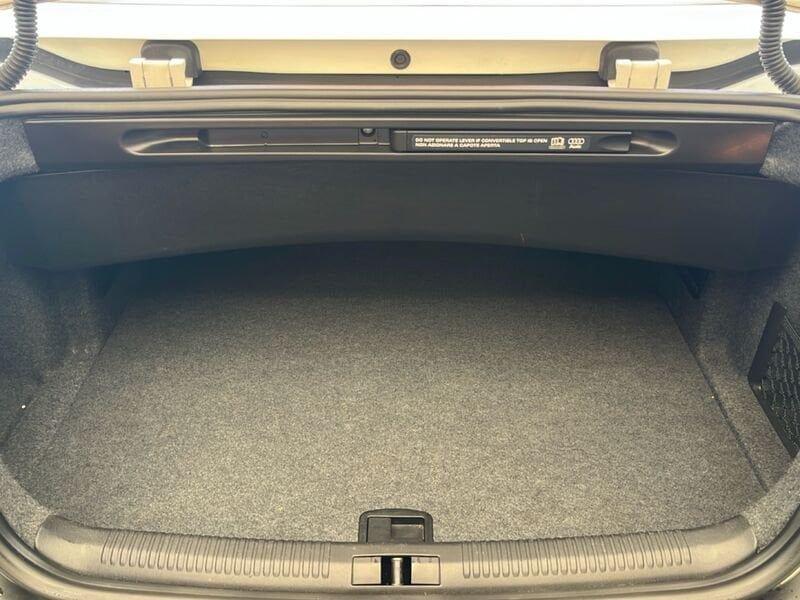 Audi A4 Cabrio 2.0 tdi *AUTOMATICA*