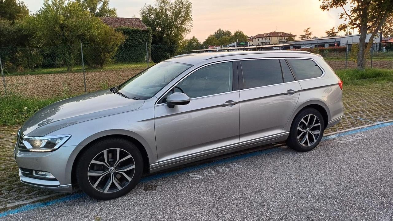 Volkswagen Passat 2.0 TDI DSG Highline BlueMotion Technology