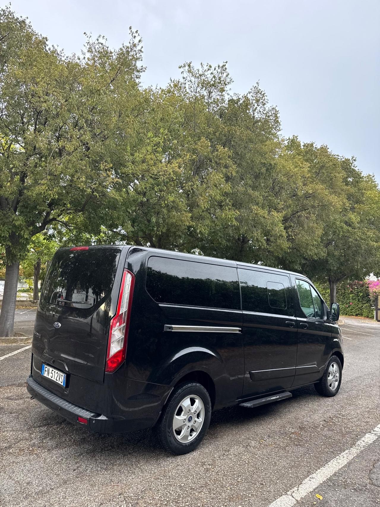 Ford Tourneo Custom 310 2.0 TDCi 130CV PL Titanium