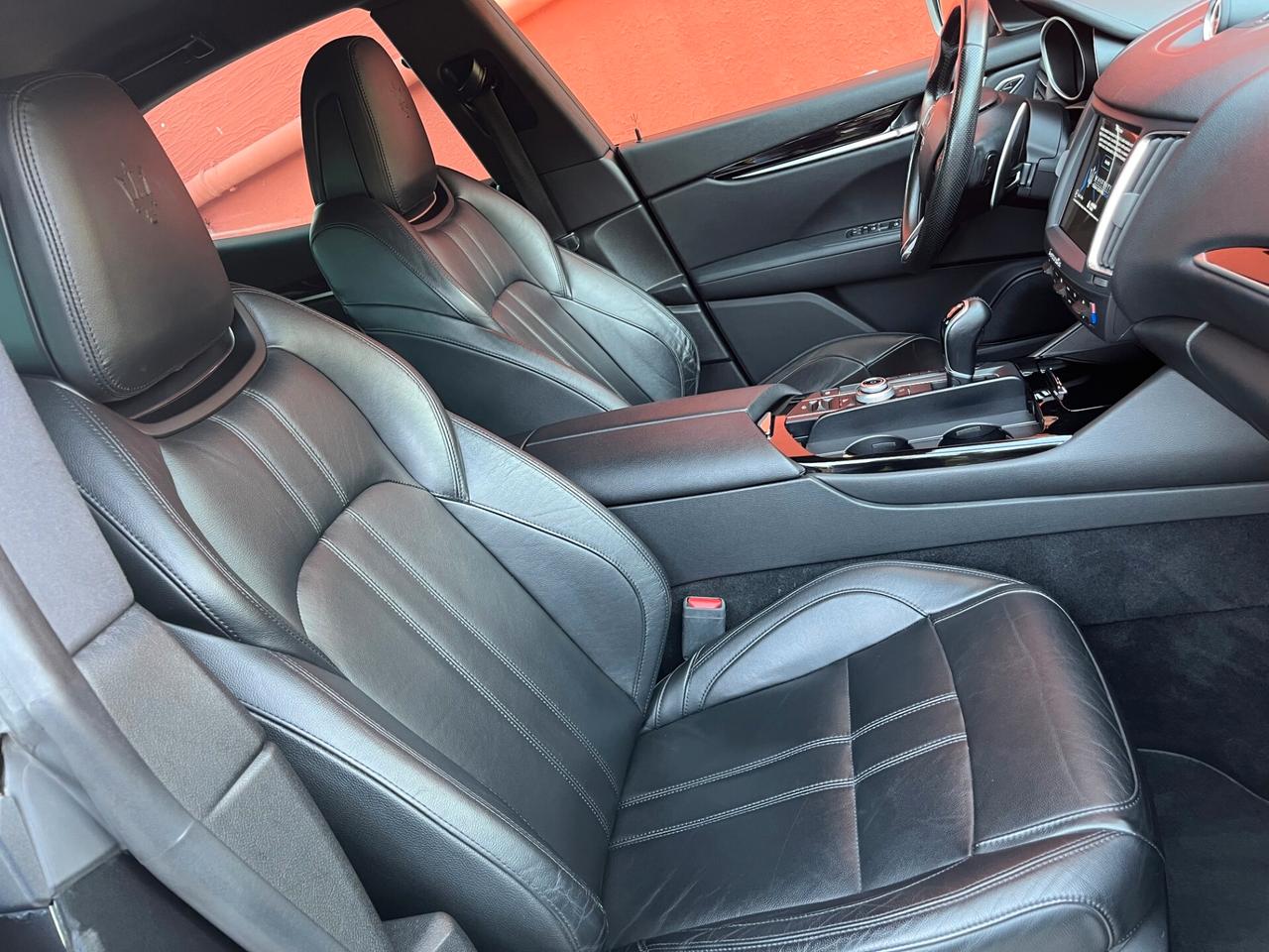 Maserati Levante 3.0 V6 AWD 250cv Diesel GRAN SPORT