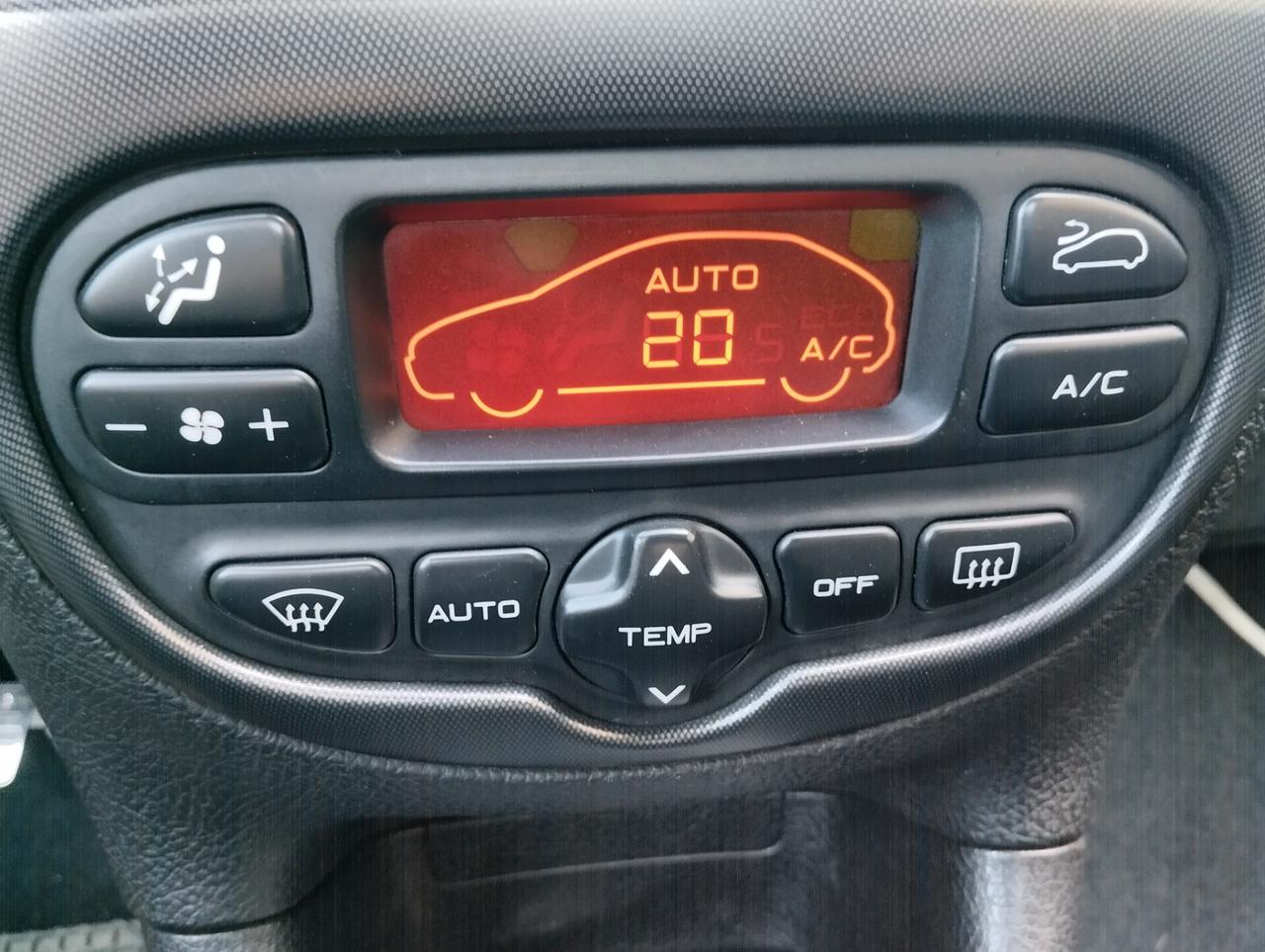 Peugeot 206 1.6 HDi FAP CC RC Line