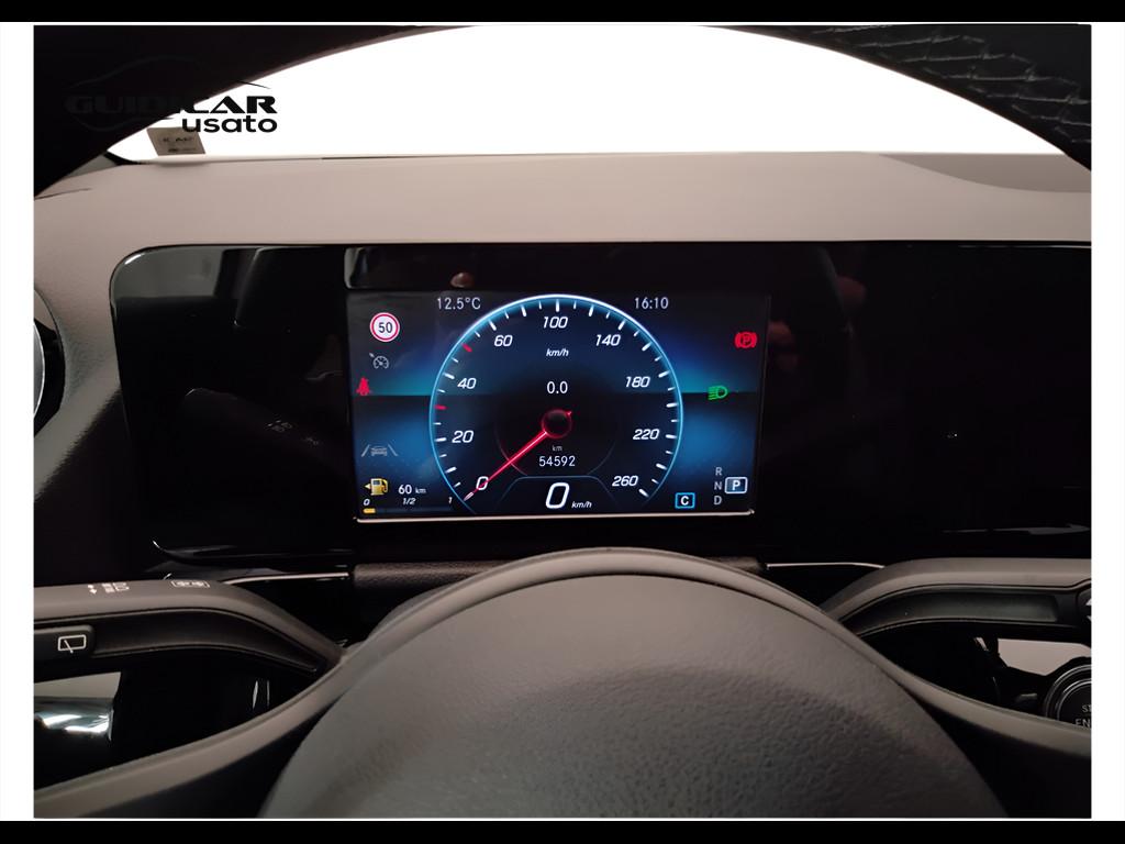 Mercedes-Benz GLA-H247 2020 - GLA 180 d Sport auto