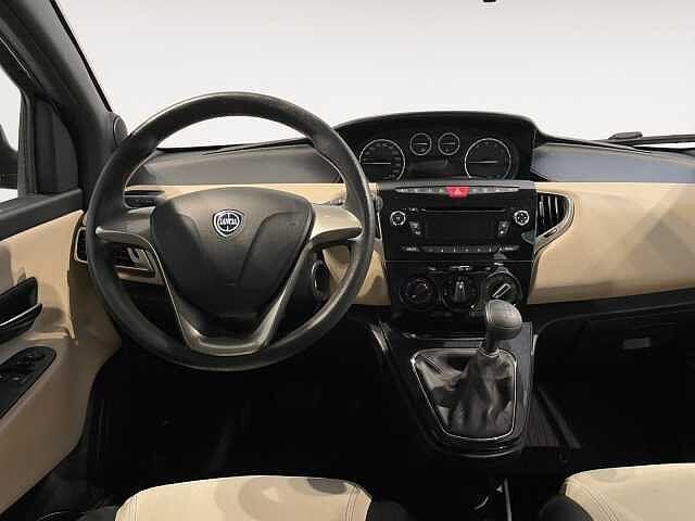 Lancia Ypsilon 0.9 TwinAir 86CV Autom. Gold - NEOPATENTATI