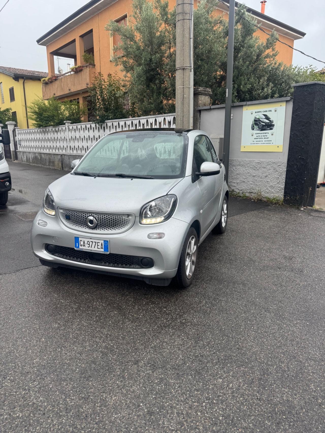 Smart 453 Eletrica con solo 15 Mila km neopatentati servosterzo