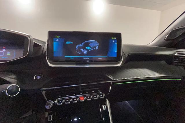 PEUGEOT 2008 motore elettrico 136 CV GT