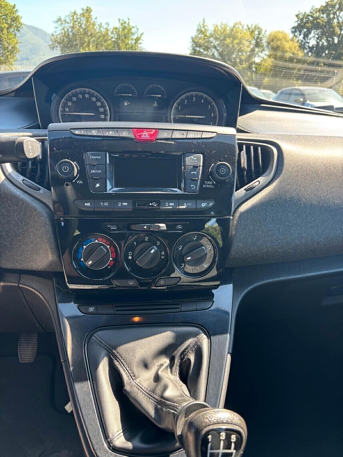 Lancia Ypsilon 1.2 5 porte - 2019