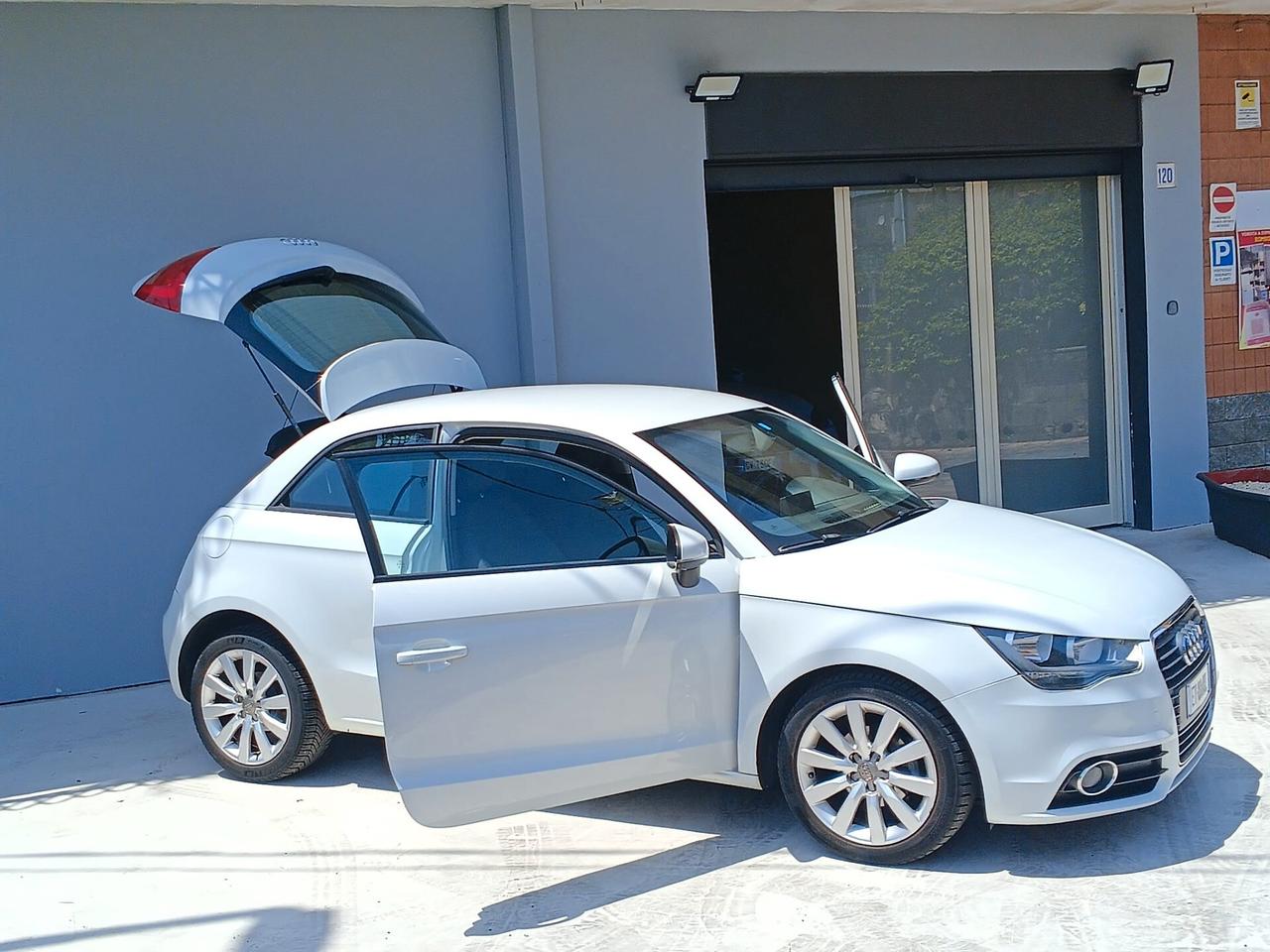 Audi A1 SPB 1.6 TDI 116 CV S tronic Admired